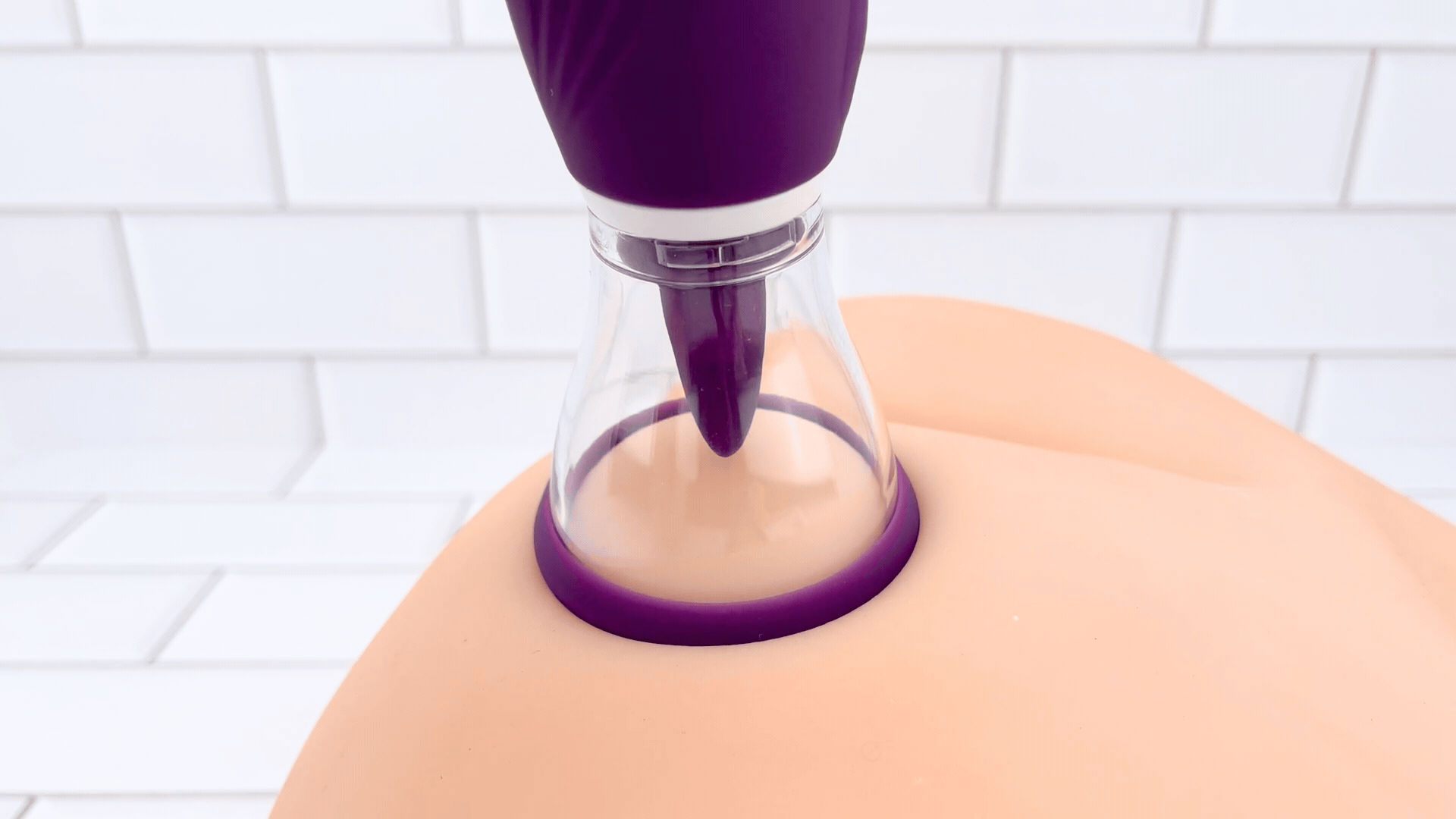 Ultimate Tongue Licker - Powerful Dual-Ended Vibrator & Sucking Tongue!