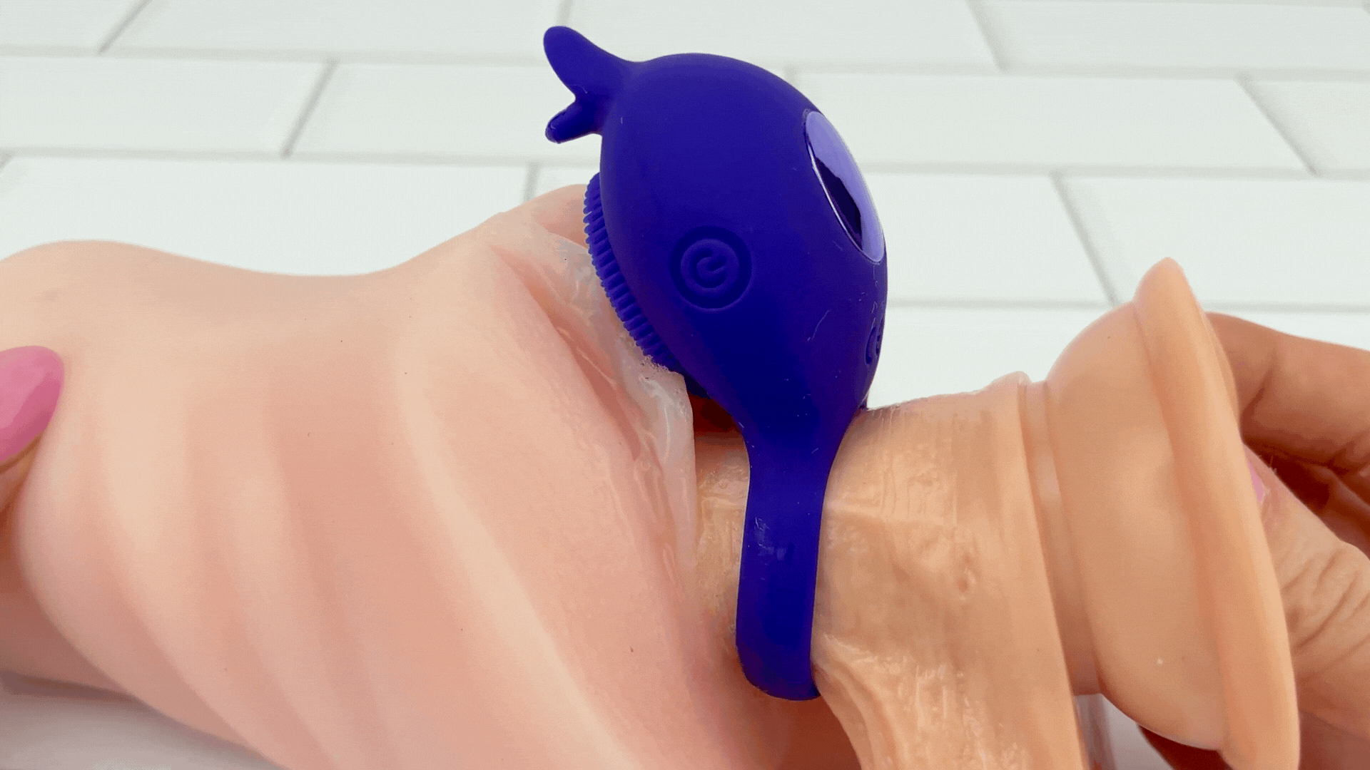 Silicone Clit Stimulating Vibrating Cock Ring For Couples